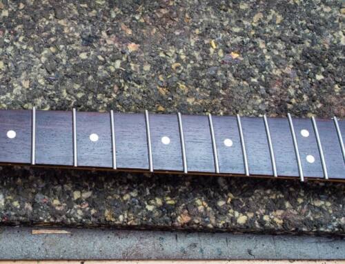 Cambiar trastes de guitarra electrica: retrastear guitarra